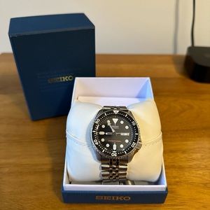 Seiko Men’s Black Auto Diver’s Watch